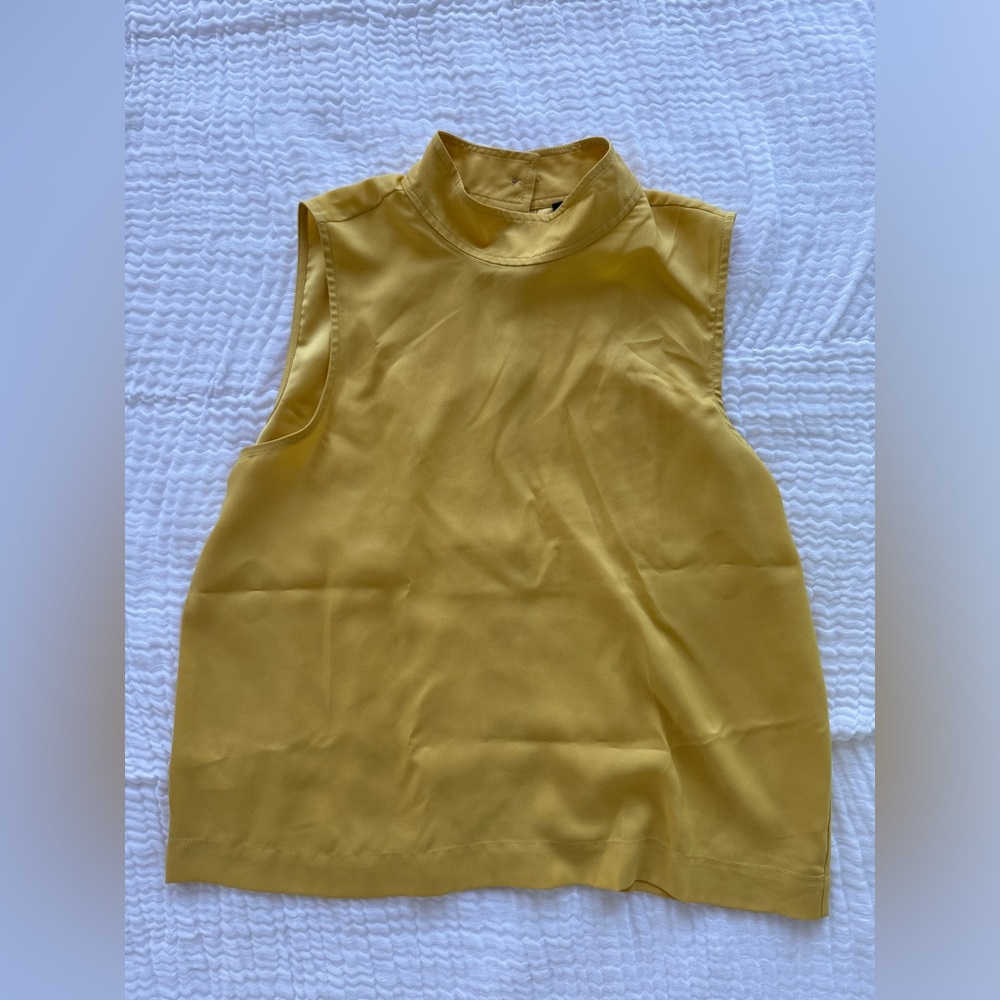 Ann Taylor Mock Neck Sleeveless Blouse